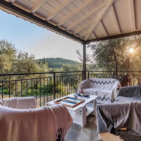 Holiday home Amaryllis In Skopelos Alikias